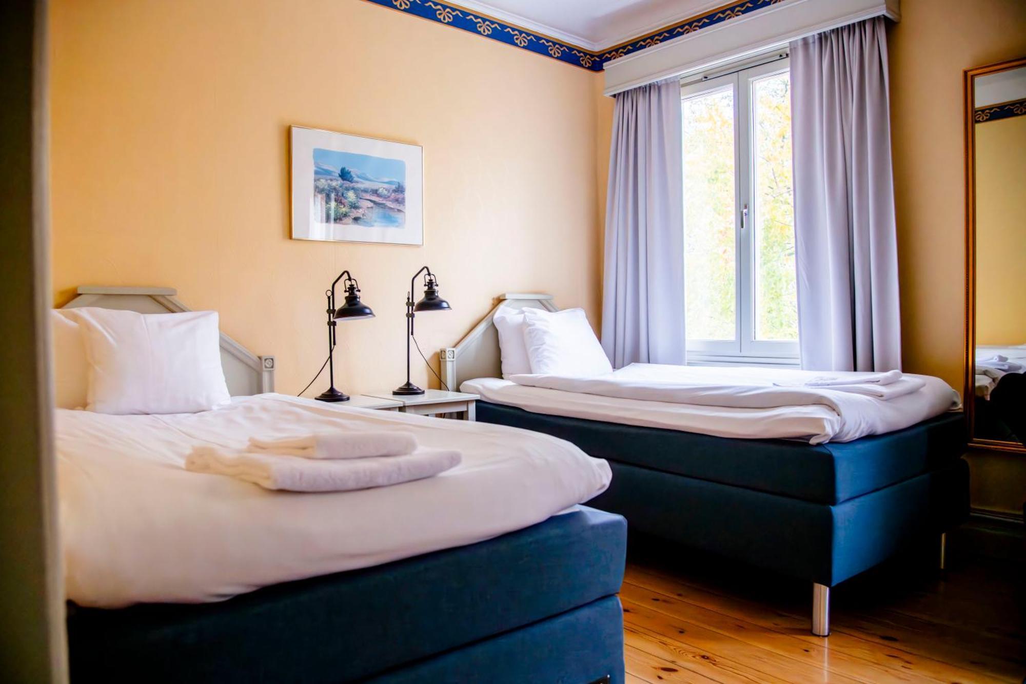 Park Hotel Linkoeping Fawlty Towers الغرفة الصورة
