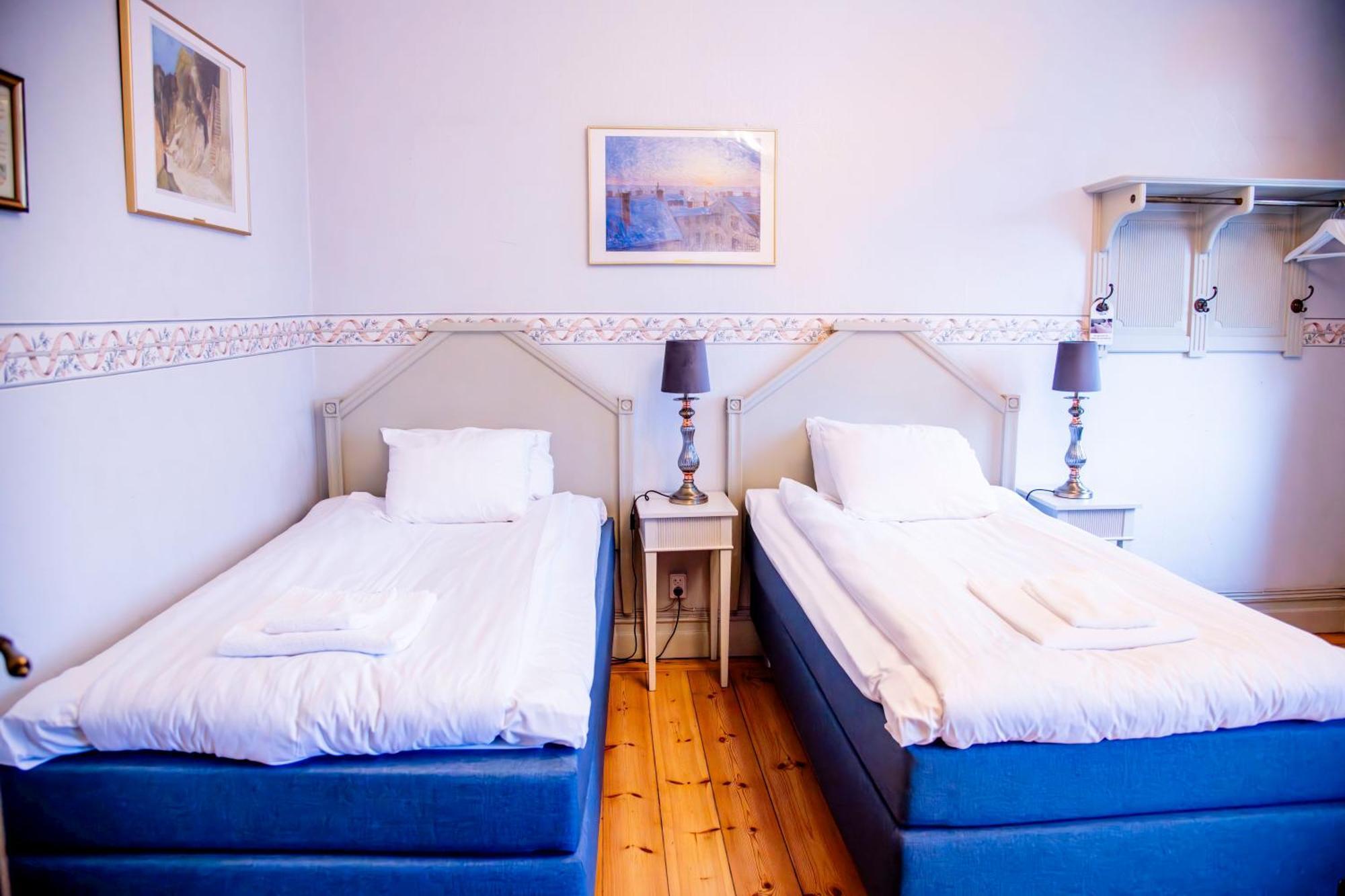 Park Hotel Linkoeping Fawlty Towers الغرفة الصورة